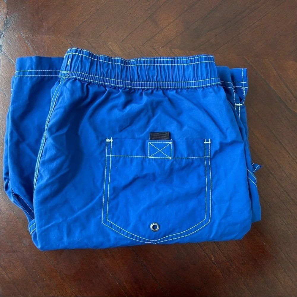 ST. Johns Bay Men's Blue Swim Shorts size Médium